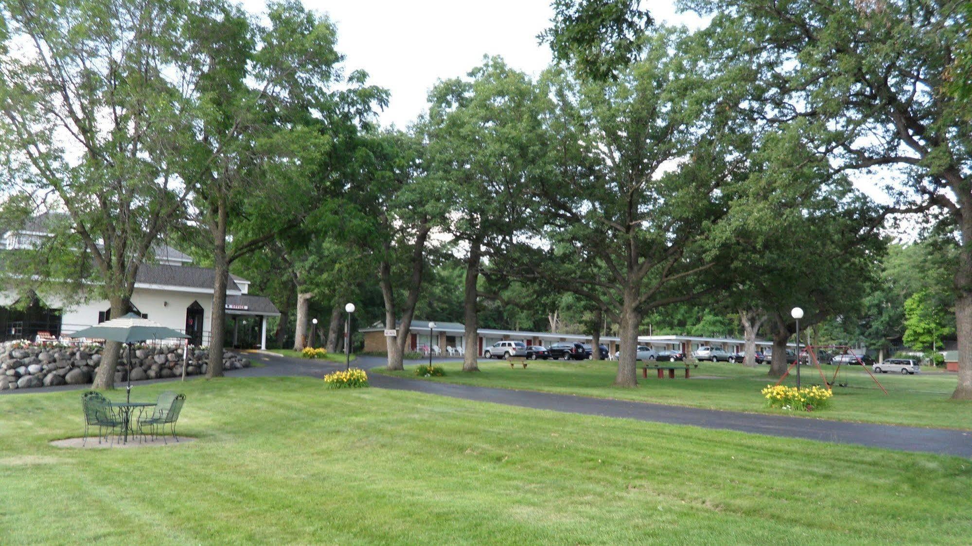 Indian Trail Motel Wisconsin Dells Dış mekan fotoğraf